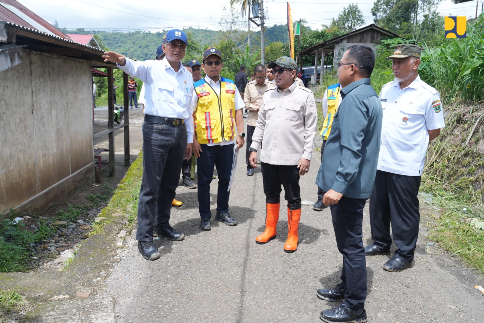Menteri Dody Tinjau Lokasi Usulan Sekolah Rakyat di Kabupaten Tanah Datar