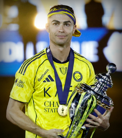 Cristiano Ronaldo Bawa Al-Nassr Juara Liga Arab Saudi