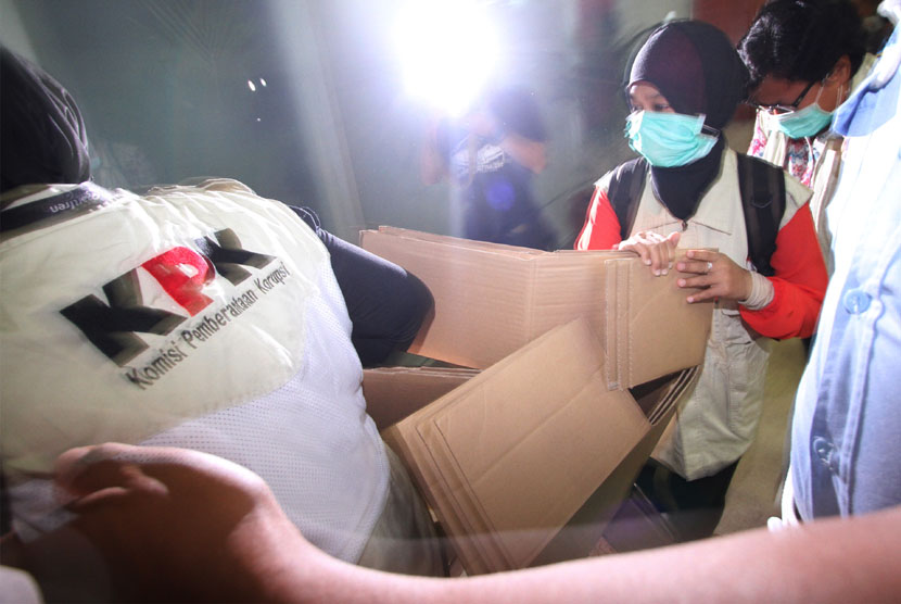 Terkait Kasus Korupsi Bea Cukai, KPK Geledah Rumah Pengusaha Heri Black