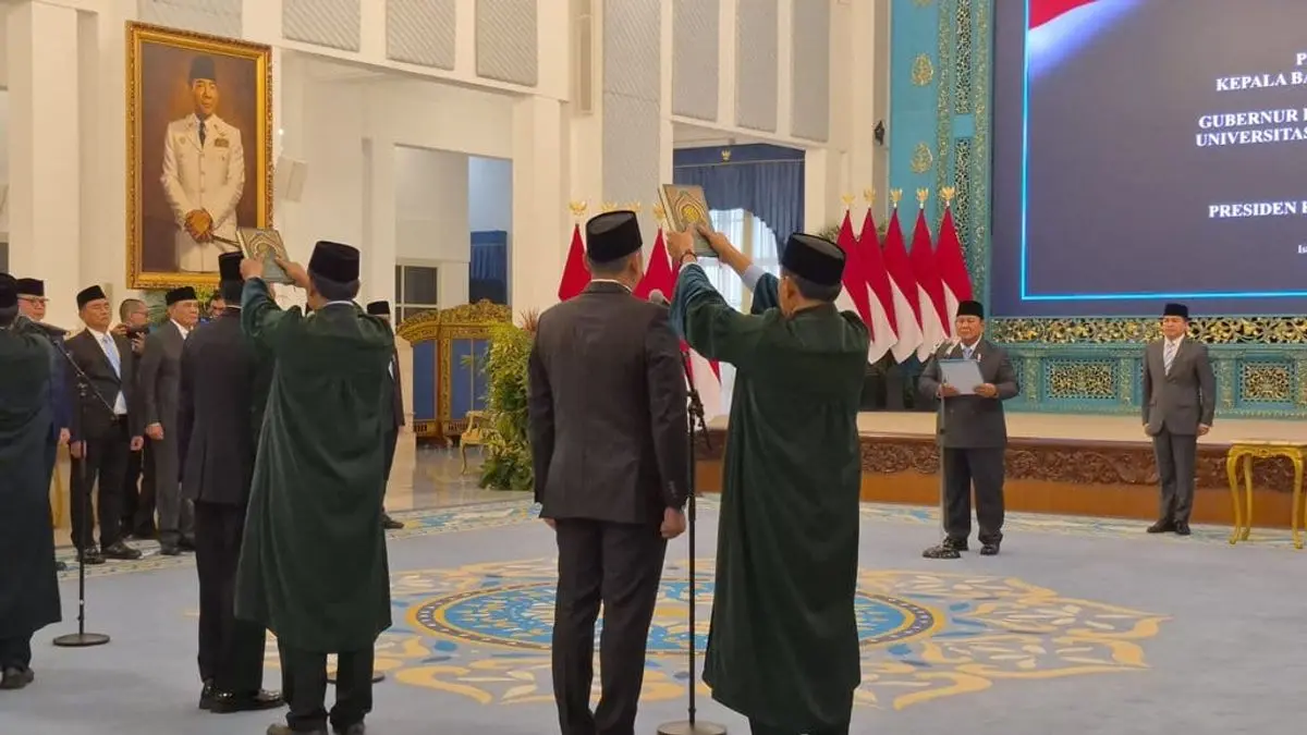 Presiden Prabowo Lantik Wamenhan Donny Ermawan Jadi Gubernur Universitas Republik Indonesia