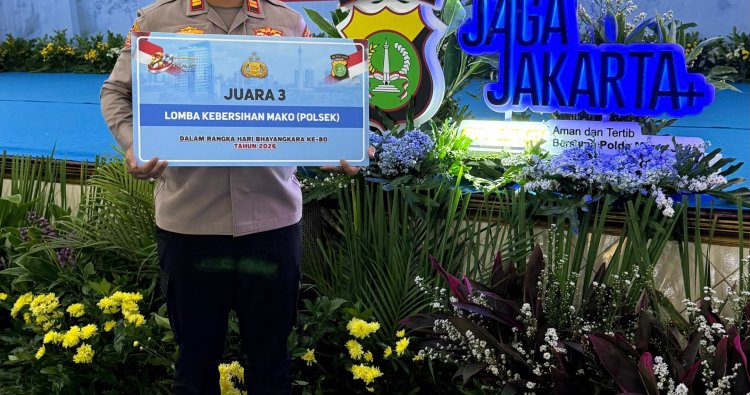 Polda Metro Jaya Beri Penghargaan Spesial untuk Polsek Pinang yang Sukses Jaga Kebersihan Mako