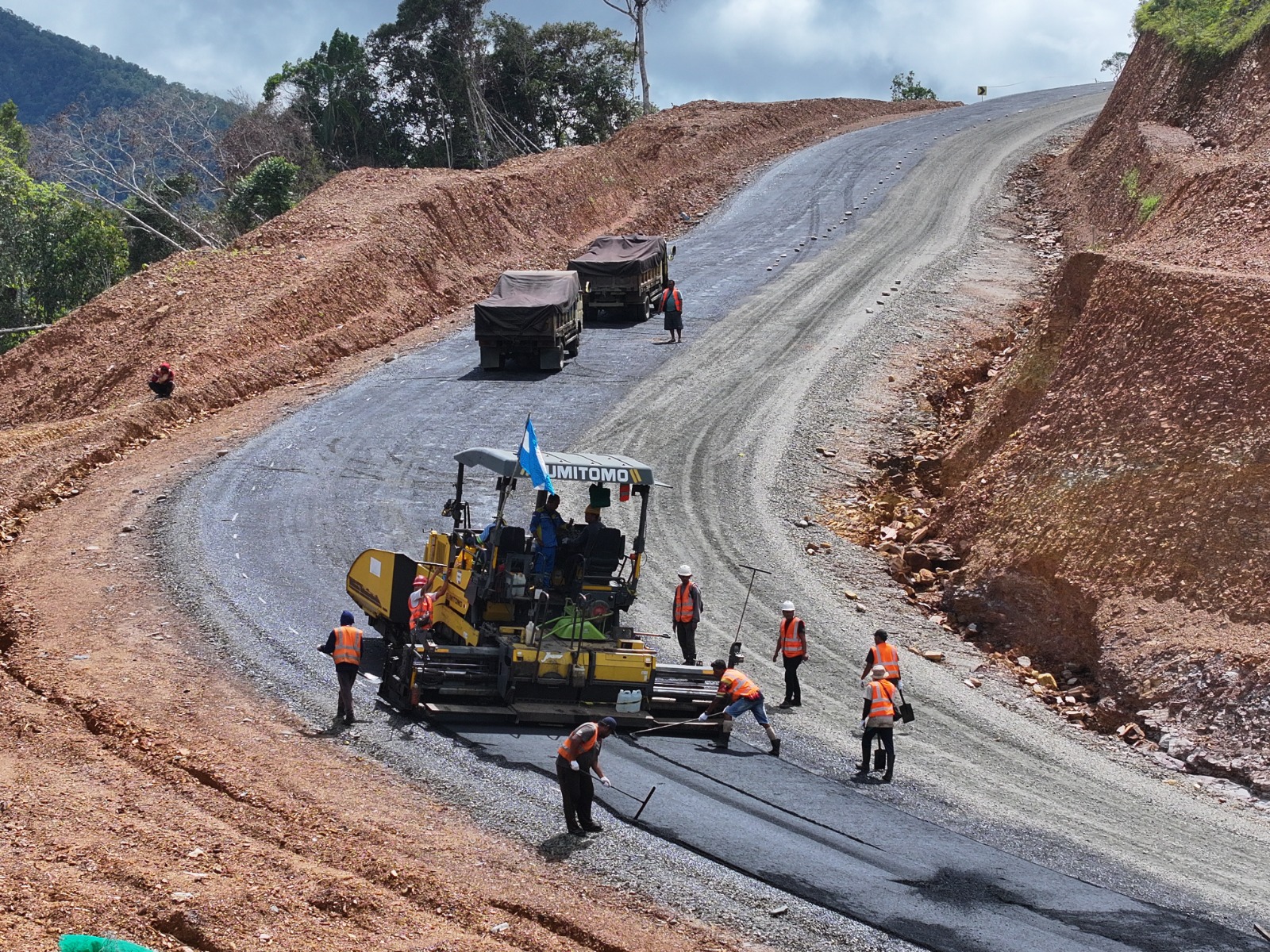Menembus Pegunungan dan Tebing Curam, Kementerian PU Buka Akses Trans Papua Segmen Mamberamo–Elelim Sepanjang 50,14 Km 1 72ddd95a c8dc 4701 a2ec 4e518818628a