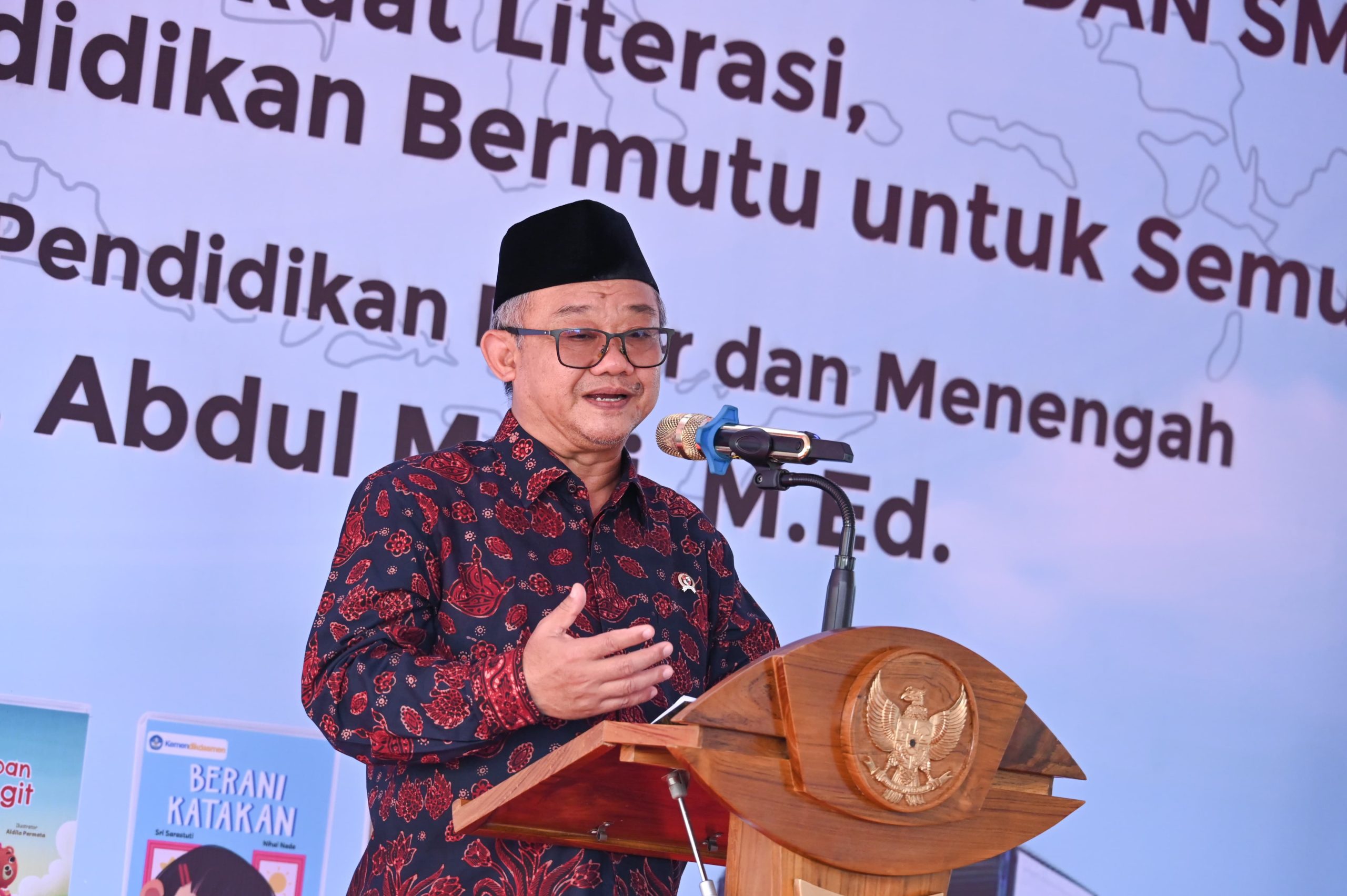 Perkuat Literasi Anak Indonesia, Kemendikdasmen Distribusikan 5,5 Juta 4 Kemendikdasmen scaled