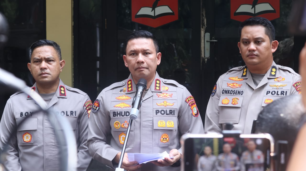 Polda Metro Ungkap Pemilik Senpi di Sekolah Jaksel Sudah Meninggal Dunia 11 Polda Metro Ungkap Pemilik Senpi di Sekolah Jaksel Sudah Meninggal Dunia