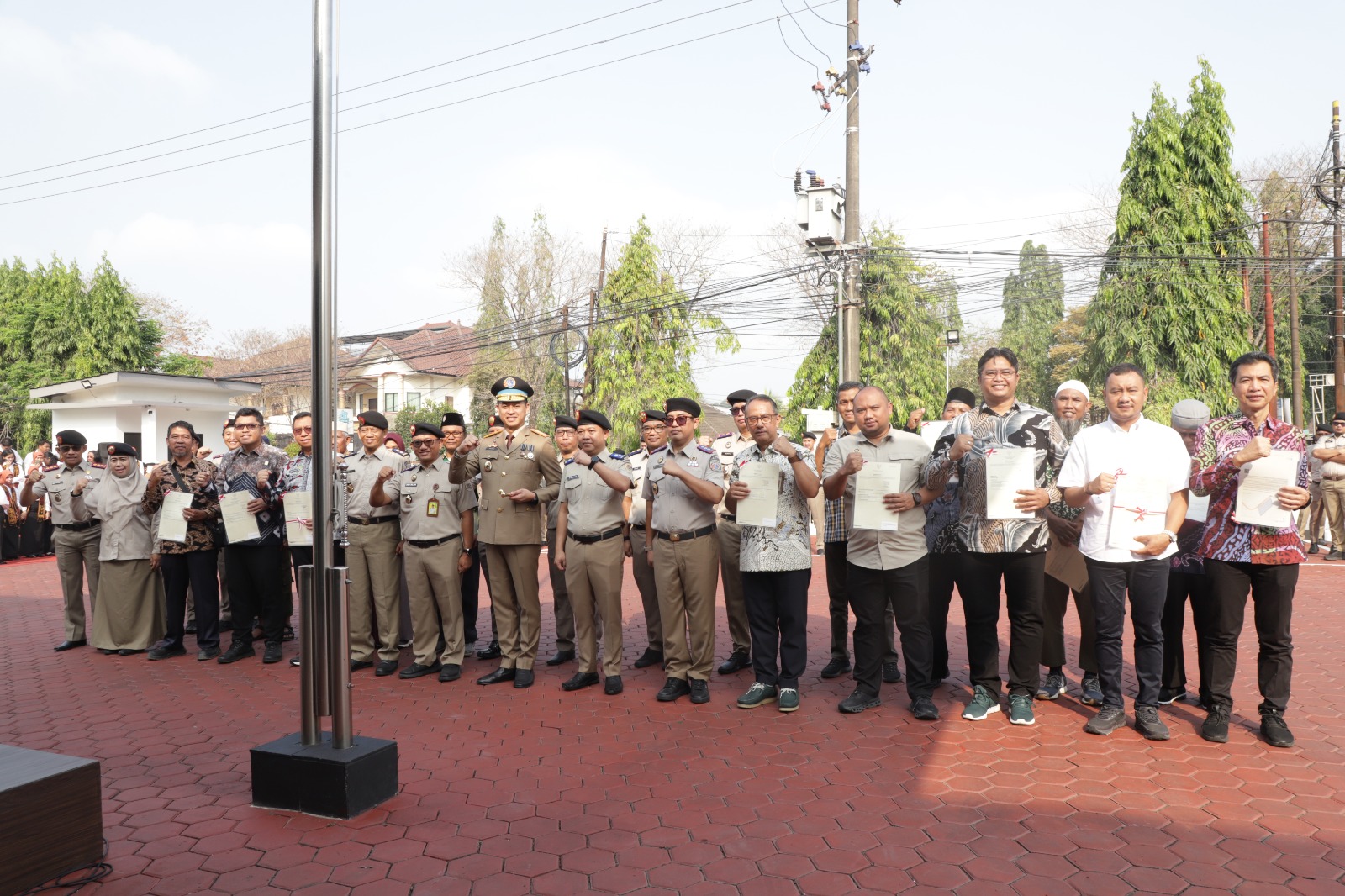 Peringatan 66 Tahun UUPA, Kantah Kota Samarinda Serahkan 17 Sertipikat Wakaf dan Aset 10 Peringatan 66 Tahun UUPA, Kantah Kota Samarinda Serahkan 17 Sertipikat Wakaf dan Aset