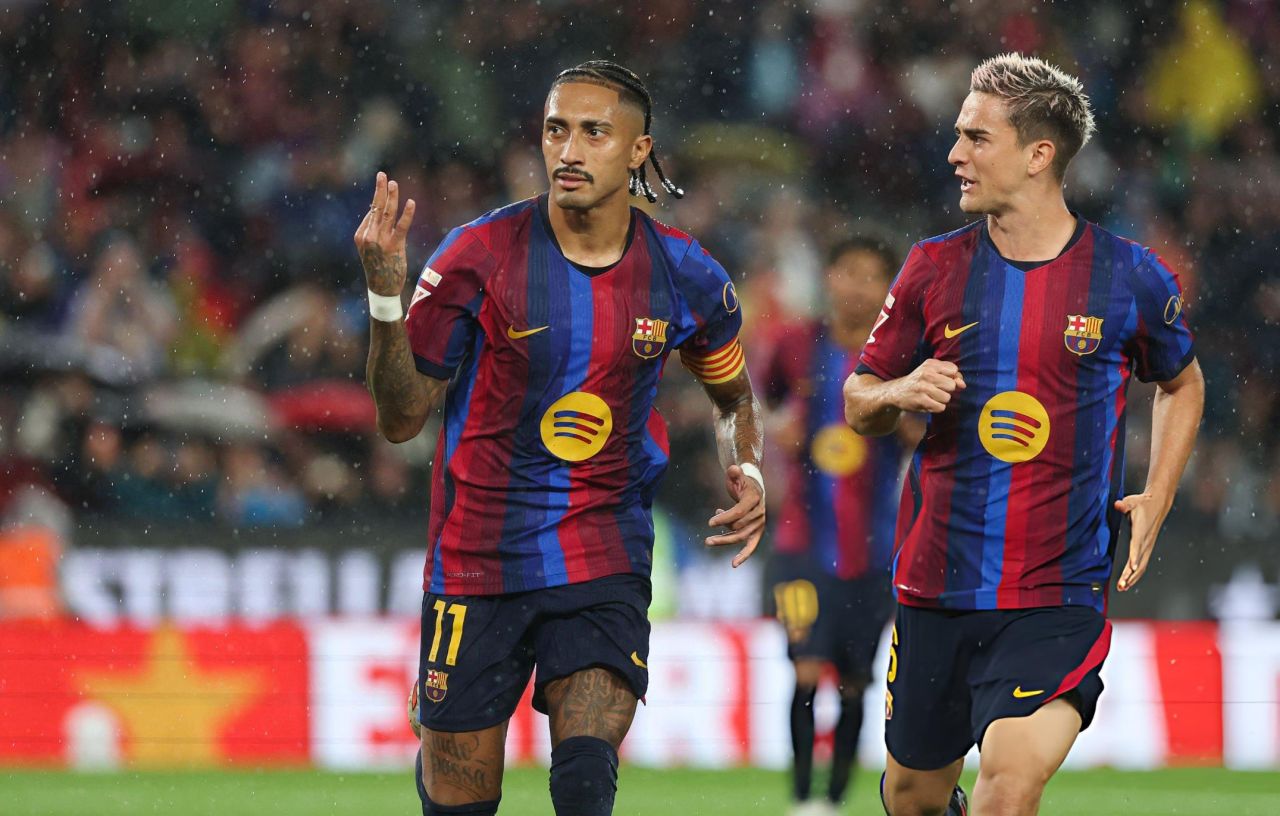 Barcelona Tumbangkan Racing Santander 7-2, Raphinha Cetak Hattrick
