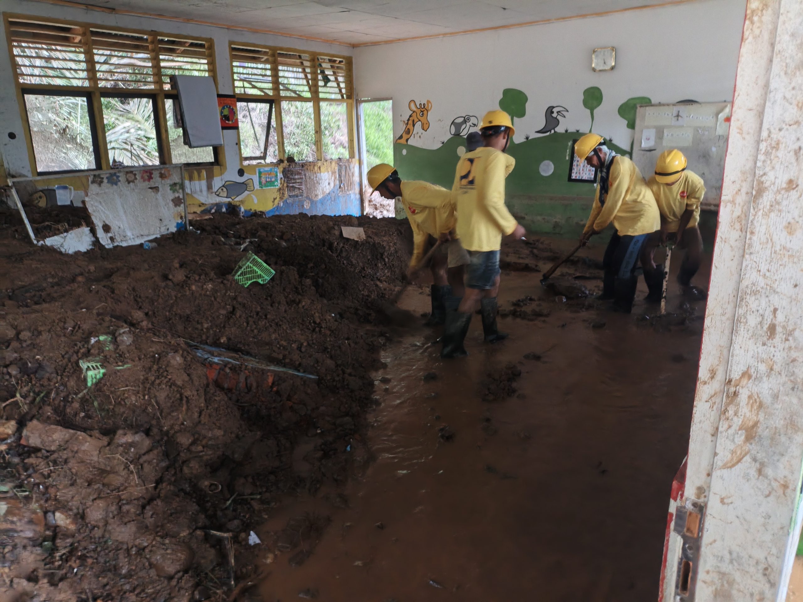Kementerian PU Tangani Pascabencana Banjir di Padang melalui Padat Karya, Libatkan Warga dalam Pemulihan Permukiman 7 Kementerian PU Tangani Pascabencana Banjir di Padang melalui Padat Karya, Libatkan Warga dalam Pemulihan Permukiman