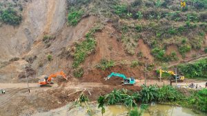 Kementerian PU Percepat Penanganan Longsor di Pesisir Selatan, Pulihkan Akses dan Salurkan 8.000 Liter Air Bersih
