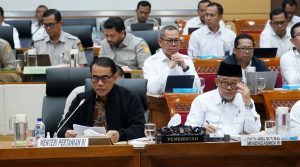Survei: Abdul Mu’ti dan Amran Sulaiman Jadi Menteri dengan Kinerja Terbaik
