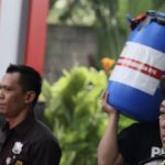 Misteri Ember Biru Rp 1,9 Miliar: Drama OTT Bupati Klaten dan Siasat Jinakkan Audit BPK 6 Misteri Ember Biru Rp 1,9 Miliar: Drama OTT Bupati Klaten dan Siasat Jinakkan Audit BPK
