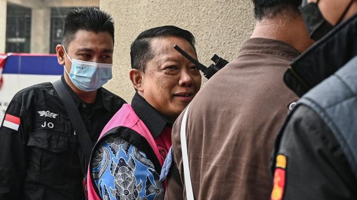 Eks Jampidsus Febrie Adriansyah Akan Jalani Sidang Perdana