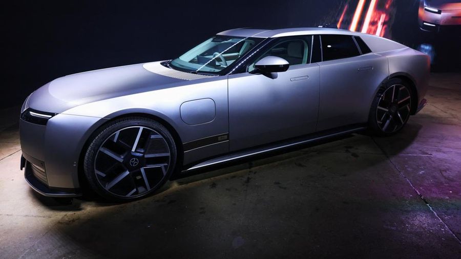 Jaguar Perkenalkan Mobil Listrik Type 01