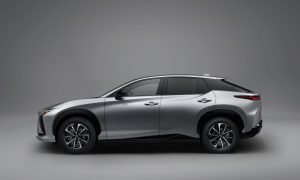 Lexus RZ Model 2027 Resmi Diluncurkan, Tawarkan Jarak Tempuh Hingga 484 Kilometer