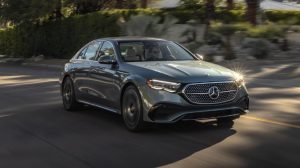 Revolusi Listrik Mercedes-Benz: EQE Pensiun, E-Class EV 2027 Siap Lahir Kembali
