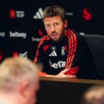 Terganjal Dana dan Kuatnya 'Ordal', MU Gagal Singkirkan Michael Carrick 12 Terganjal Dana dan Kuatnya ‘Ordal’, MU Gagal Singkirkan Michael Carrick